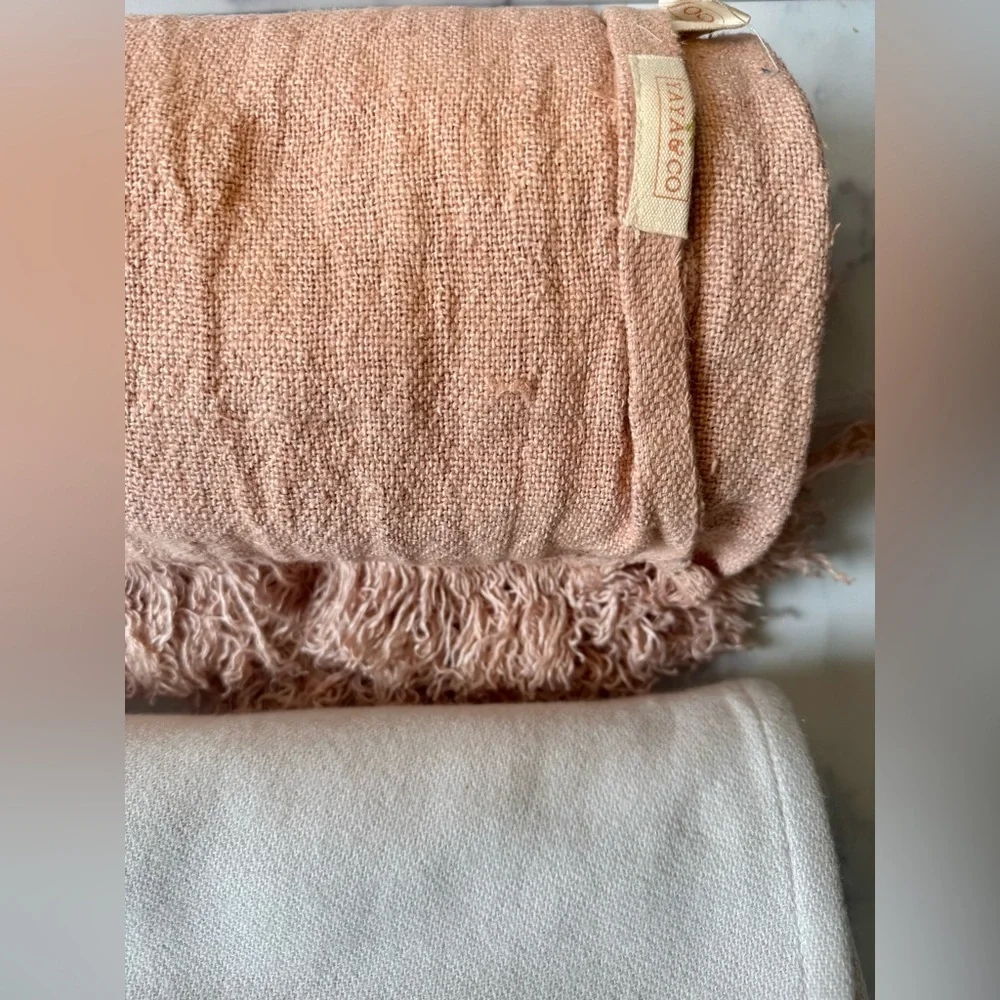 NEW Yaya & Co Two Throw Blankets Set – Blush & Linen Khaki – 50